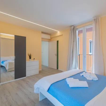 Lakeview Attico Saini / Centro Storico Appartement
